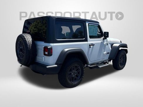 Used 2025 Jeep Wrangler Sport AWD/4WD image 6