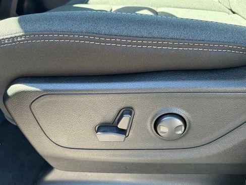 New 2026 RAM 1500 4x4 Crew Cab image 15