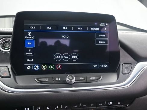Used 2023 Chevrolet Blazer LT w/ Sound & Technology Package FWD image 11