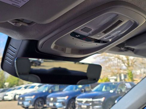 Used 2023 Volvo XC90 T8 Ultimate w/ Lounge Package image 27