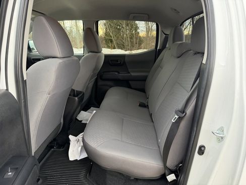 Certified 2022 Toyota Tacoma SR image 25