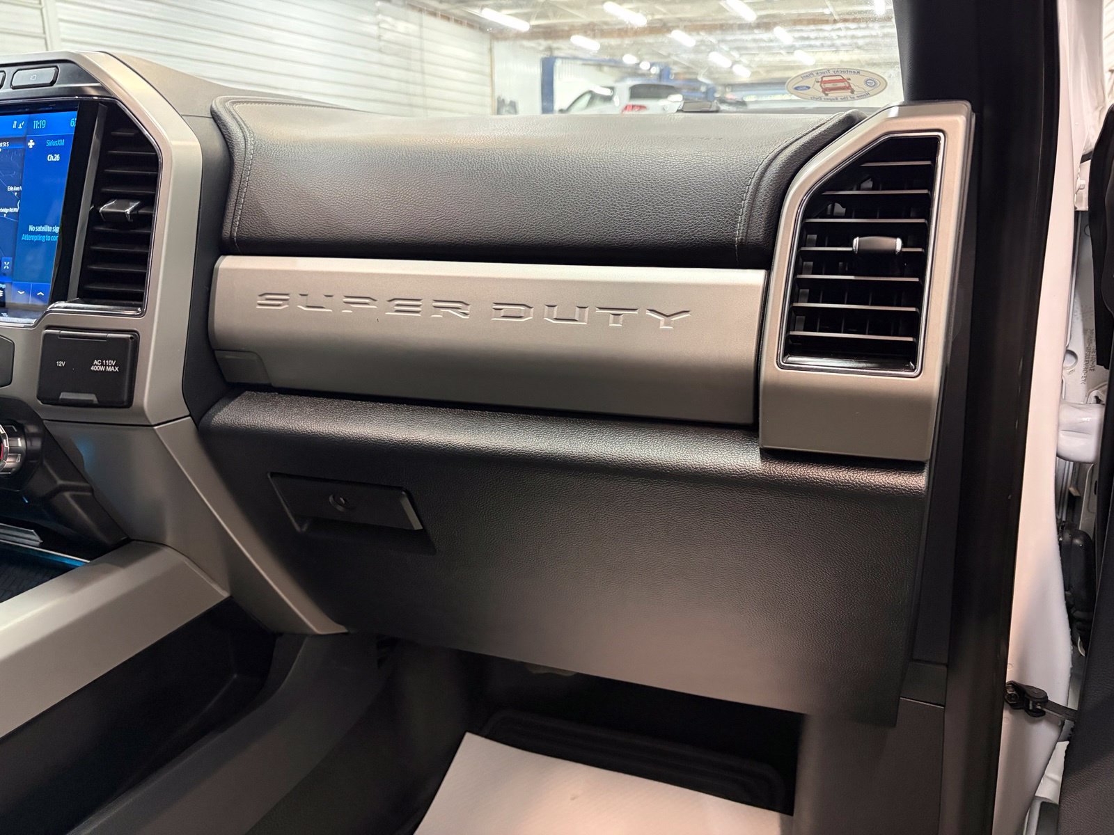 Used 2022 Ford F350 Lariat w/ Lariat Ultimate Package AWD/4WD image 30