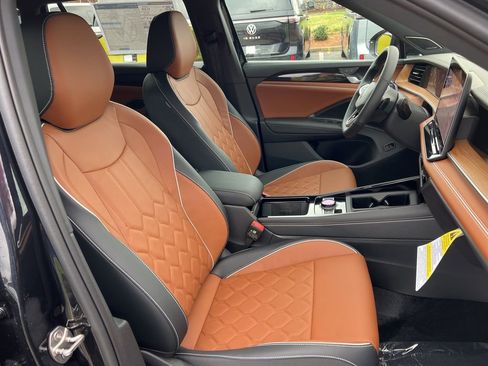 New 2026 Volkswagen Tiguan SEL R-Line image 23