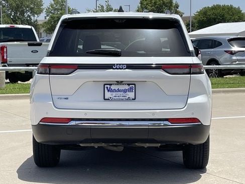 Used 2022 Jeep Grand Cherokee Limited 4xe w/ Luxury Tech Group II AWD/4WD image 5