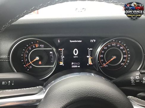 Used 2022 Jeep Wrangler Unlimited Sahara w/ LED Lighting Group AWD/4WD image 12