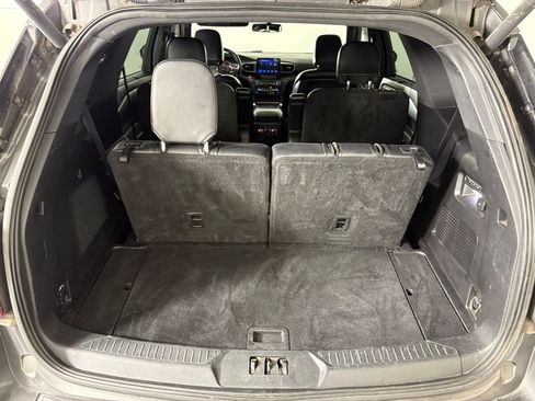 Used 2020 Ford Explorer Limited RWD image 38