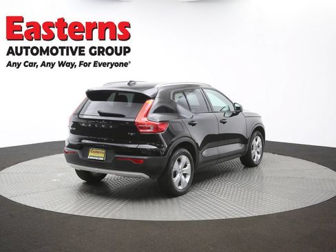 Used 2022 Volvo XC40 T5 Momentum AWD/4WD image 40
