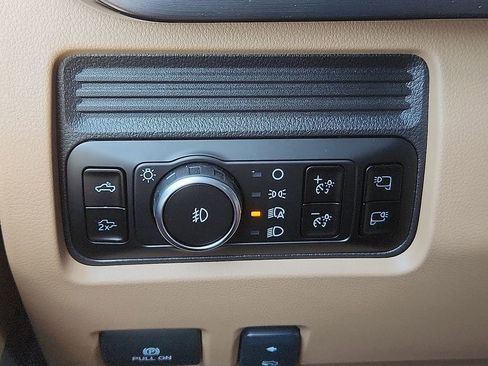 New 2025 Ford F350 Lariat w/ Lariat Ultimate Package image 27