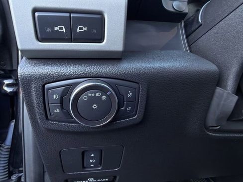 Used 2018 Ford F250 Lariat image 21
