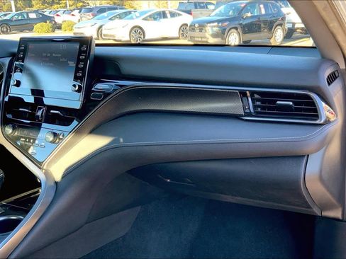 Used 2023 Toyota Camry XSE image 18