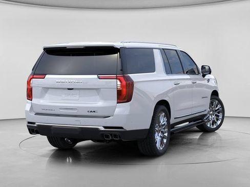 New 2026 GMC Yukon XL Denali w/ Denali Reserve Package AWD/4WD image 4