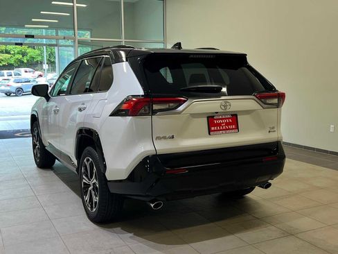 Certified 2025 Toyota RAV4 XSE image 4