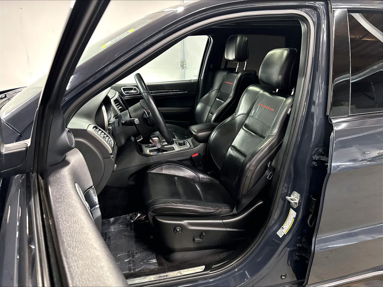Used 2018 Jeep Grand Cherokee Trailhawk w/ Trailhawk Luxury Group AWD/4WD image 27