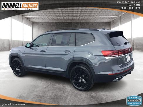 Used 2025 Volkswagen Atlas SE image 7