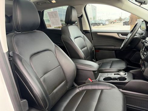 Used 2022 Ford Escape SEL image 16