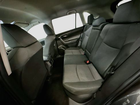 Used 2025 Toyota RAV4 XLE AWD/4WD image 29