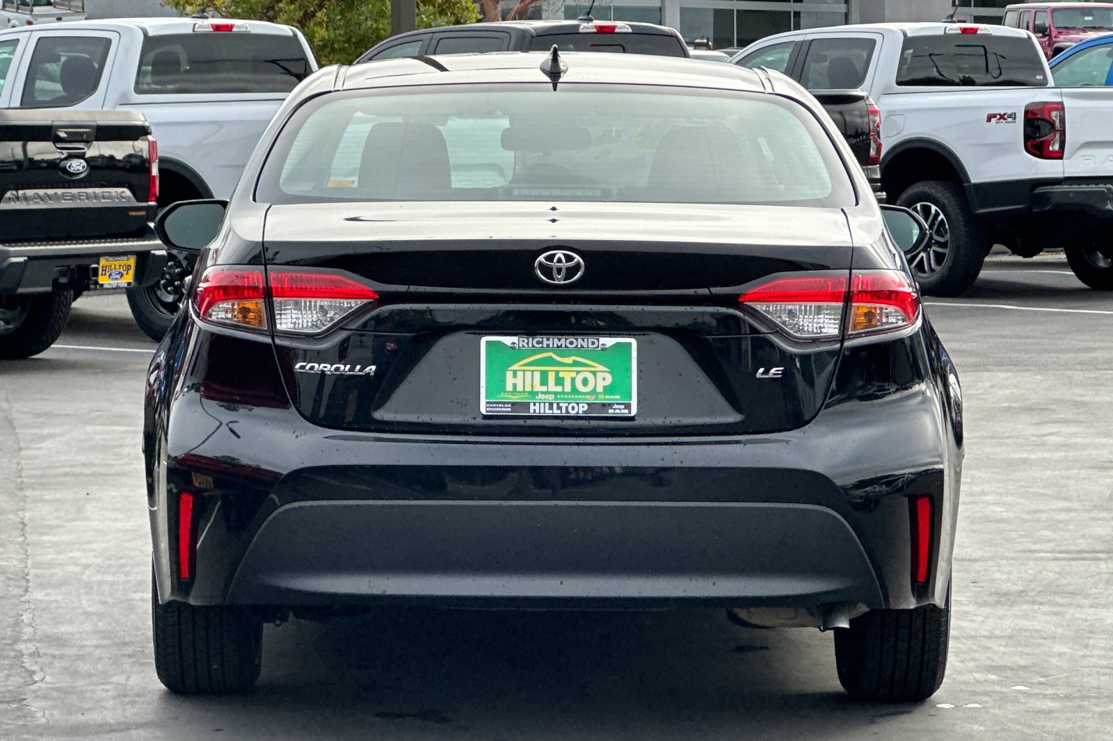 Used 2025 Toyota Corolla LE FWD image 5