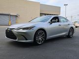New 2025 Lexus ES 300h w/ Premium Package image 2