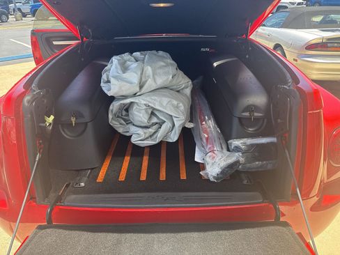 Used 2005 Chevrolet SSR w/ Preferred Equipment Group RWD image 13