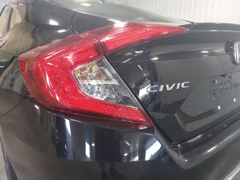 Used 2020 Honda Civic EX image 34