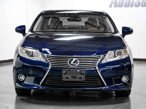 Used 2014 Lexus ES 300h w/ Luxury Package w/Bamboo Trim FWD image 6
