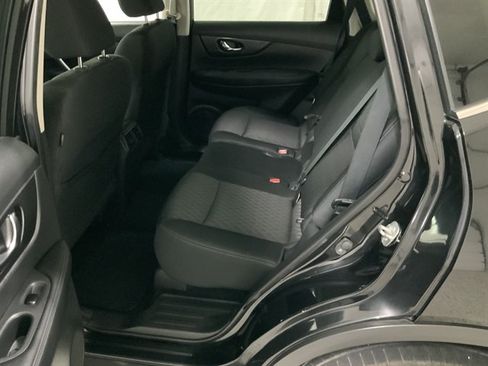 Used 2018 Nissan Rogue SV w/ Premium Package AWD/4WD image 19