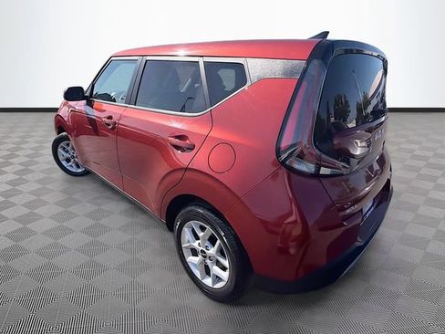 Used 2024 Kia Soul LX w/ Option Group 015 FWD image 5