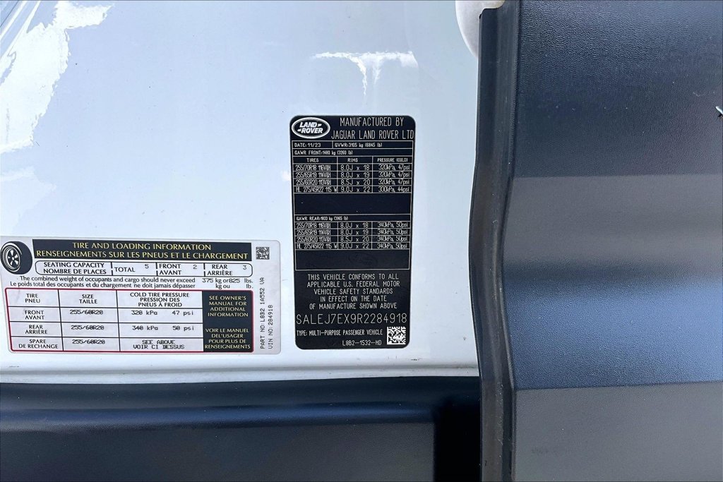 Certified 2024 Land Rover Defender 110 S AWD/4WD image 17