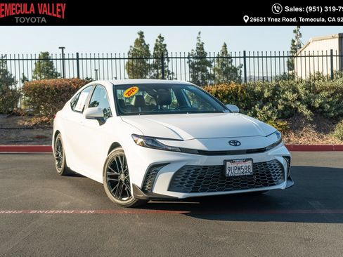 Used 2025 Toyota Camry SE w/ Multimedia Upgrade Package FWD image 1