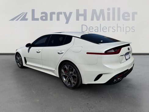 Used 2018 Kia Stinger GT2 RWD image 3