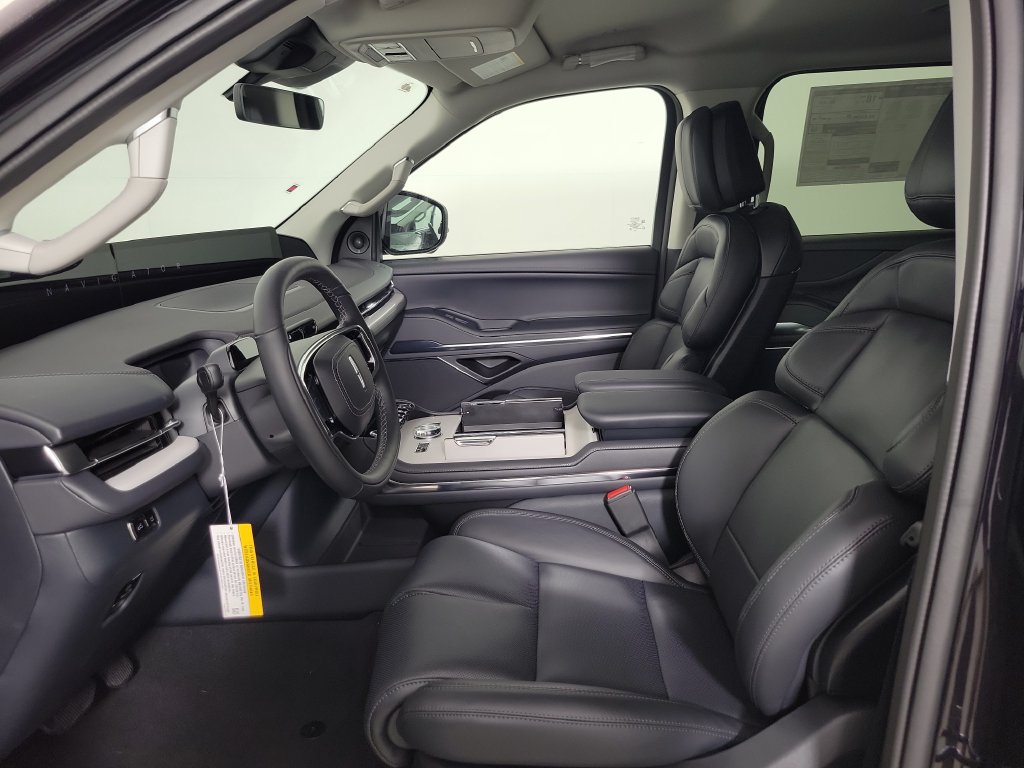 New 2027 Lincoln Navigator Premiere RWD image 19
