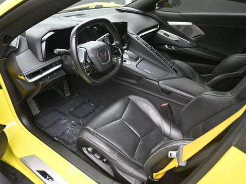 Used 2022 Chevrolet Corvette Stingray Preferred Conv w/ Z51 Performance Package RWD image 10