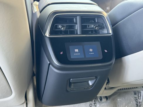 Used 2024 Lucid Air Touring AWD/4WD image 33
