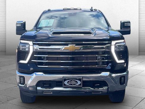 Used 2024 Chevrolet Silverado 3500 LTZ w/ LTZ Convenience Package AWD/4WD image 2