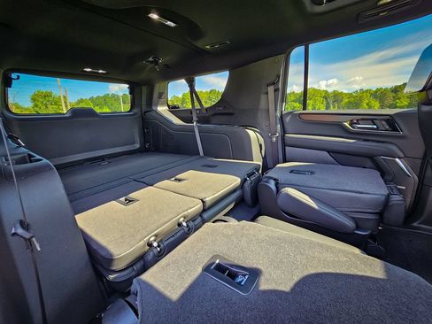 New 2026 GMC Yukon XL Denali w/ Denali Reserve Package AWD/4WD image 31