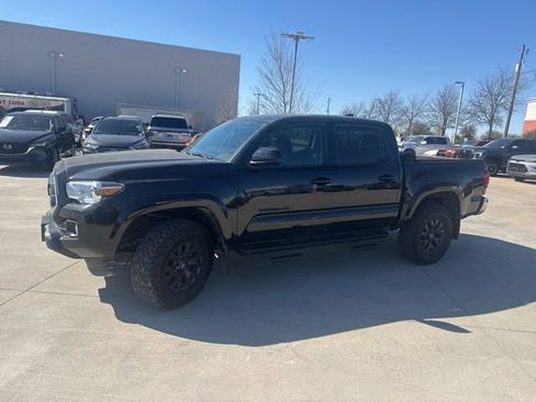 Used 2023 Toyota Tacoma SR5 image 6