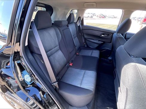 Used 2025 Nissan Rogue SV image 20