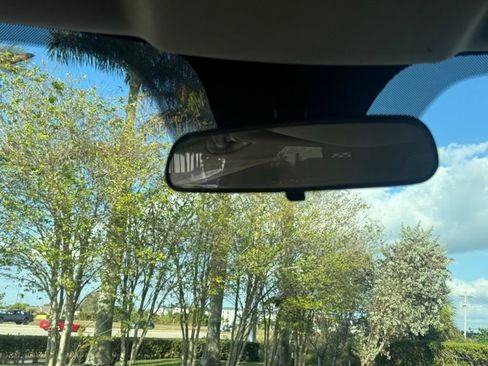 Used 2017 RAM 5500 Tradesman w/ Chrome Appearance Group image 13