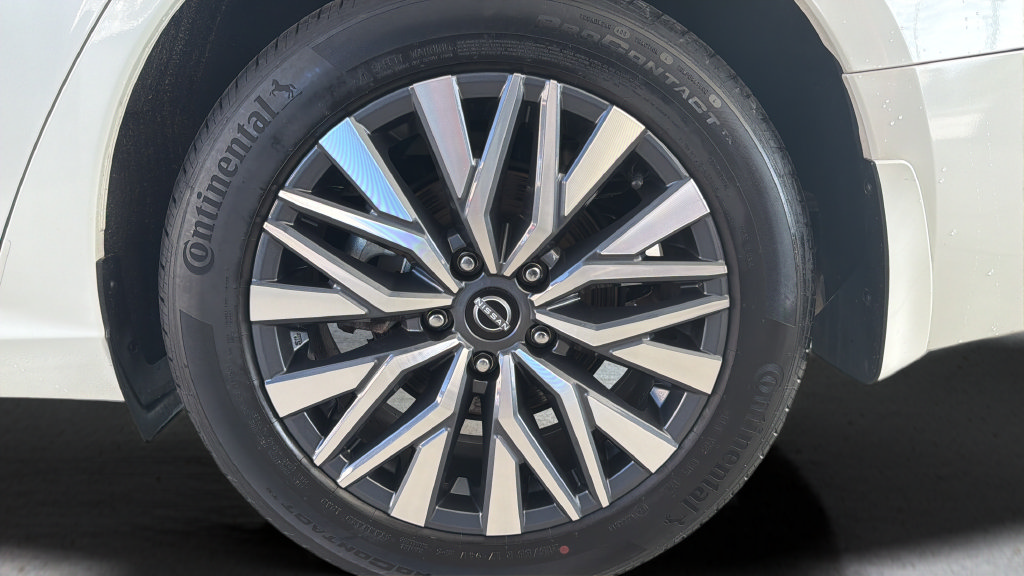 Certified 2023 Nissan Altima 2.5 SV w/ SV Premium Package AWD/4WD image 28