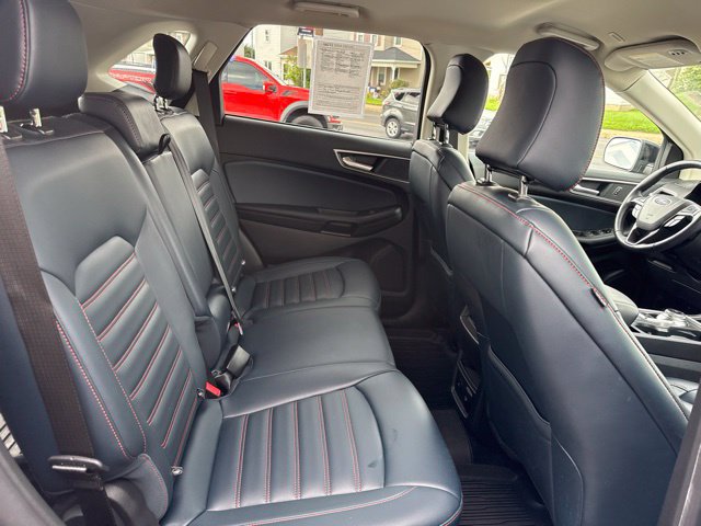 Certified 2022 Ford Edge SEL w/ Sport Appearance Package AWD/4WD image 32