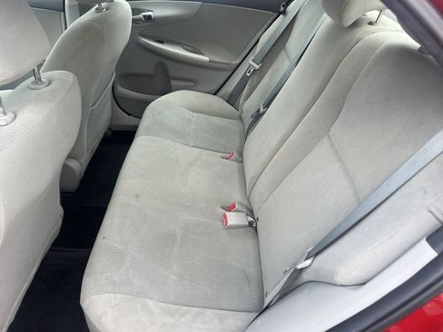 Used 2012 Toyota Corolla LE FWD image 9
