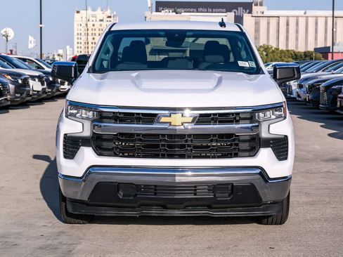 Used 2025 Chevrolet Silverado 1500 LT RWD image 2