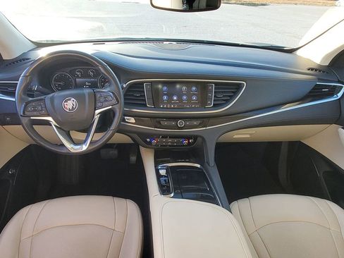 Used 2023 Buick Enclave Essence image 24