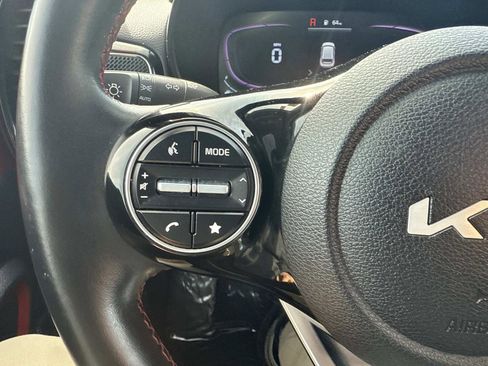 Used 2023 Kia Soul GT-Line FWD image 30
