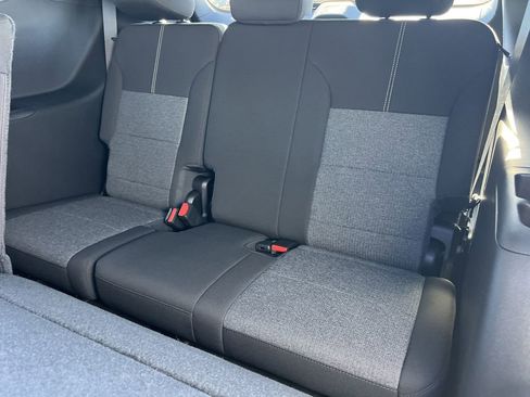 New 2026 GMC Acadia Elevation image 18