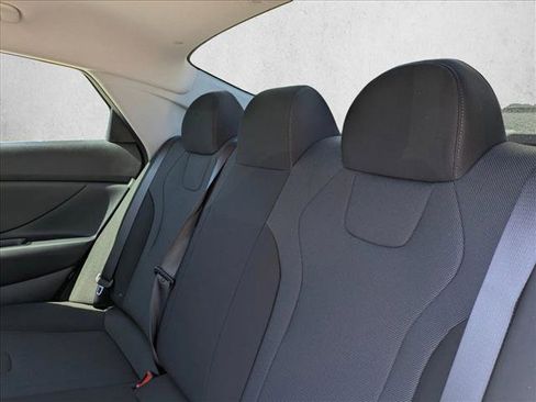 New 2026 Hyundai Elantra SE FWD image 17