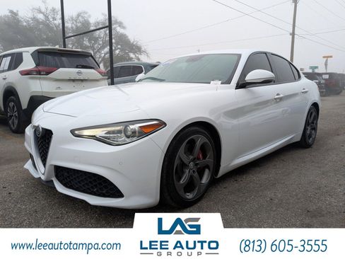 Used 2018 Alfa Romeo Giulia image 7