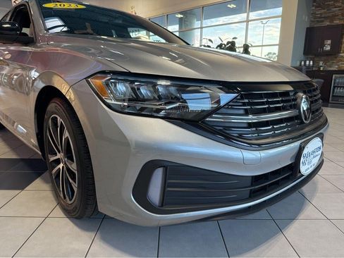 Used 2023 Volkswagen Jetta Sport FWD image 6