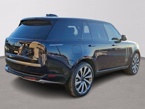 New 2026 Land Rover Range Rover SE image 3