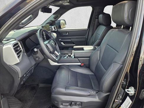 Used 2024 Toyota Tundra Platinum AWD/4WD image 21